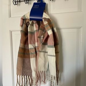 NWT Apt 9 Pink and White Plaid Scarf